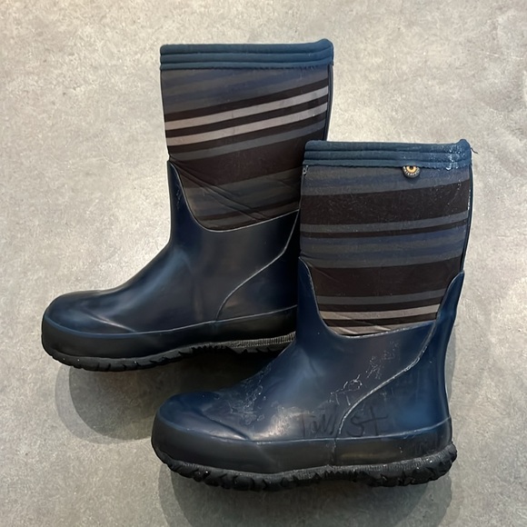Bogs Striped Navy Blue Rain Boots - Picture 4 of 8